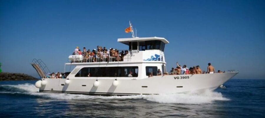 Capri: Island Boat Tour with Blue Grotto Stop - The Blue Grotto: A Stunning but Unpredictable Highlight