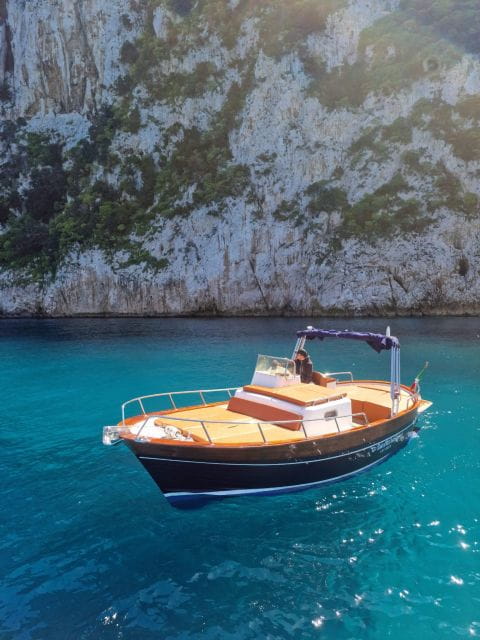 Capri: private boat tour with visit to the caves - The Route and Key Stops: What to Expect