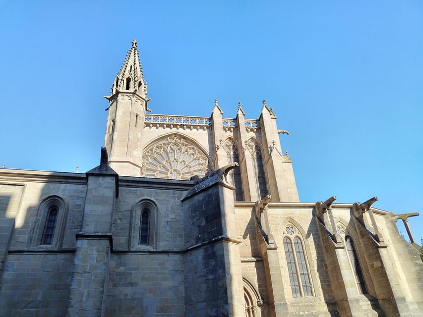 Carcassonne: Private Guided Tour with Castle Entry Ticket - Exploring La Cité Médiévale