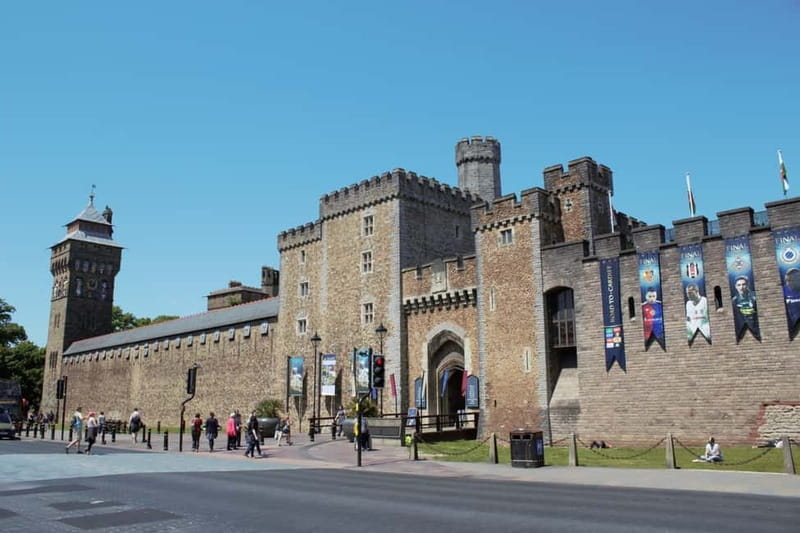 Cardiff: Doctor Who Walking Tour - The Cardiff Landmarks and Hidden Gems