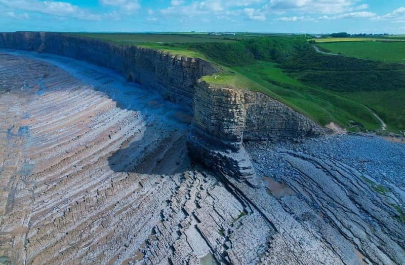 Cardiff: South Wales Cliffs, Beaches & Castles Day Tour - Nash Point: The Cliffs and the Lighthouse