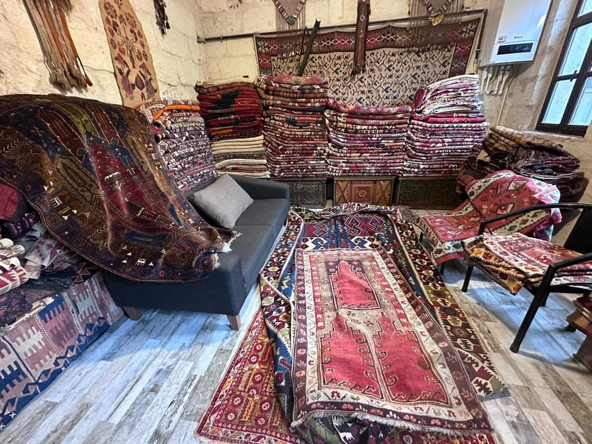 Carpet & Kilim Info and Demo - Exploring the Experience in Detail