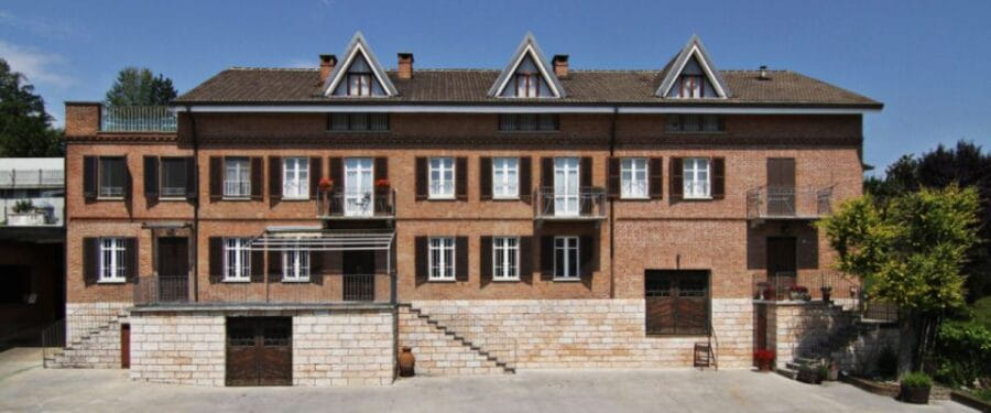 Castagnole delle Lanze: Wine Guided Walking Tour - The Real Value: What This Tour Offers