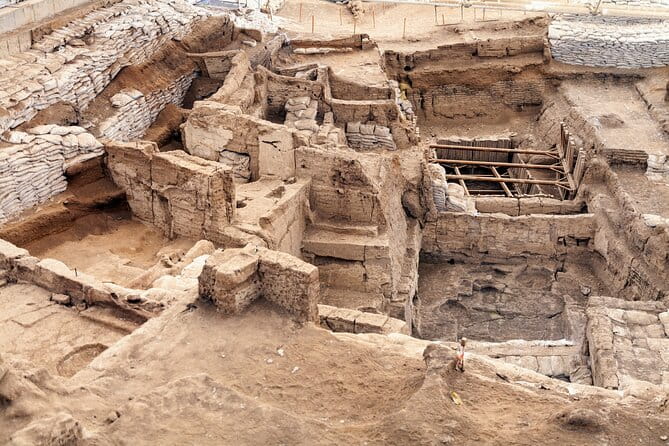 Çatalhöyük Archaeological Excavation Site and Virtual Museum - Exploring the Experience: What You Get and What It Means for You