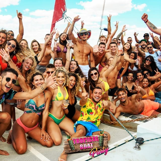 Catamaran Lucile | Famous Boat cata party - Why You Should Consider Booking