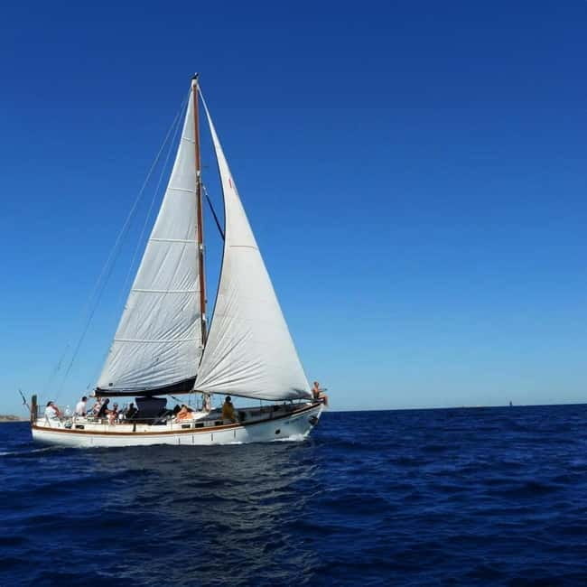 Catania: Boat Trip with Aperitif, Prosecco and Snorkeling - Experiencing Sicilys Coast: A Deeper Look