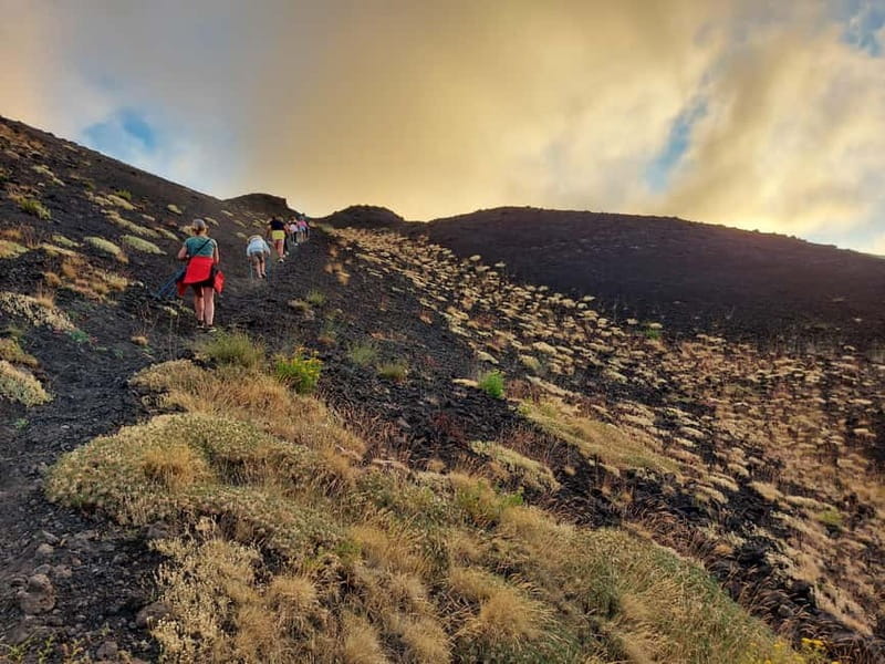 Catania: Mount Etna 3000m Tour with Hotel Pickup - Reaching the Summit: Craters and Views**