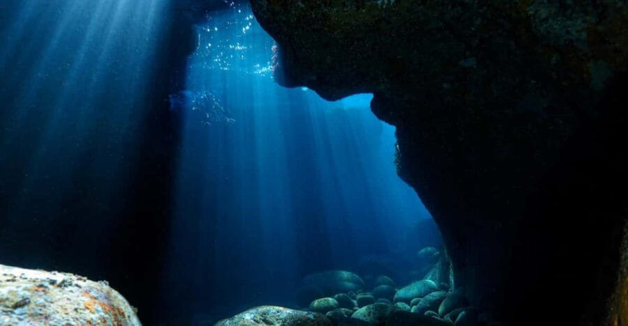 Catania: Scuba Diving Experience - Exploring the Underwater Landscape of Catania