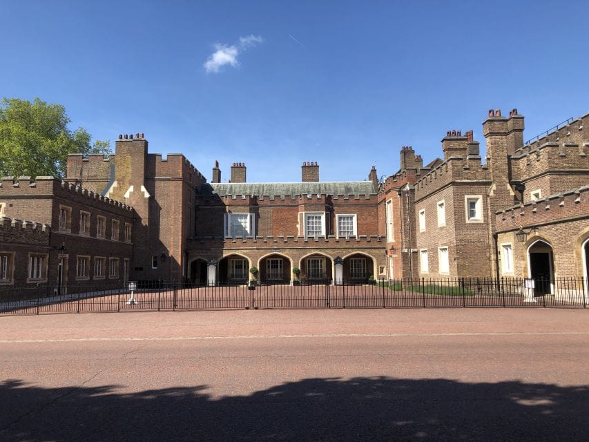 Changing of the Guard and Buckingham Palace Entry Ticket - Buckingham Palace’s State Rooms: A Royal Treasure Trove