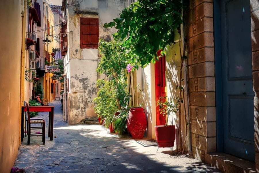 Chania in a Nutshell: Cretes Ancient & Modern History Tour - The Itinerary Breakdown: From Ancient Aptera to the Archaeological Museum