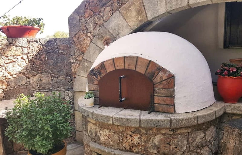 Chania: Pure Cretan Olive Oil, Wine, & Beer Experience - Visiting a Traditional Cretan Winery