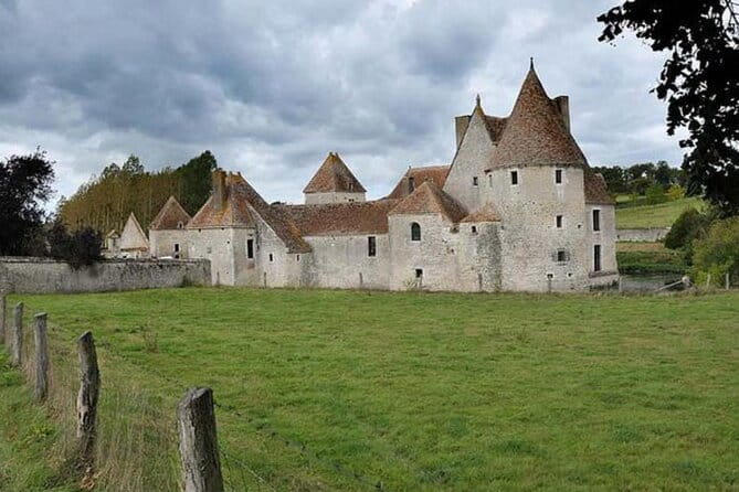 Château de Buranlure 1000 Years of History Heritage and Oenology - FAQ