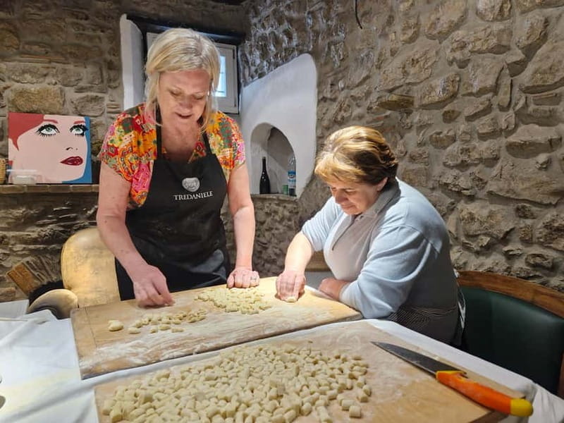 Cilento Homemade Pasta Cooking Class in Villa Tredaniele - The Setting: Views and Atmosphere
