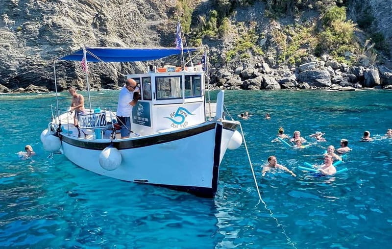 Cinque Terre daily boat tour with traditional ligurian gozzo - Starting Point and First Impressions