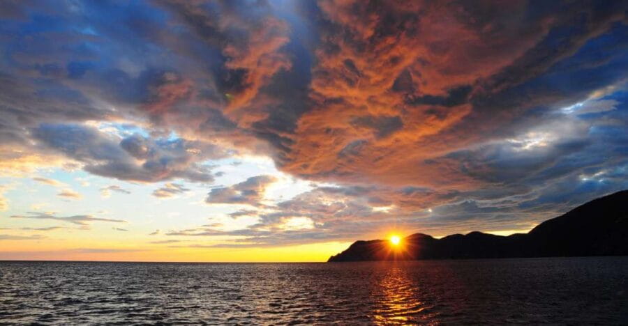 Cinque Terre: Sunset Cruise with Aperitif on Board - Itinerary Breakdown: What to Expect at Each Stop