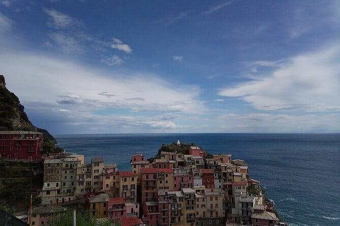 Cinque terre wine tour and tasting with the somelier in Manarola - Who this tour is perfect for
