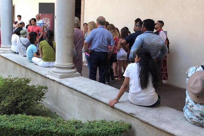 Classical Milan tour - Price and Logistics: Is It Worth It?