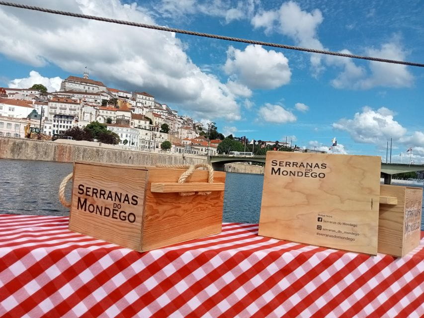 Coimbra: Barca Serrana Traditional Boat Trip - Price and Logistics: Good Value, Convenient Location