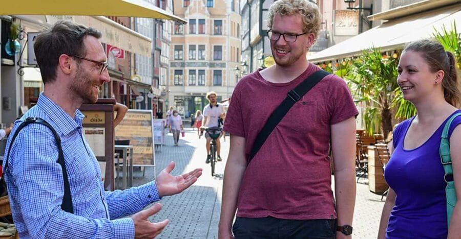 Cologne: entertaining guided tour to old town highlights - Cologne’s Roman Foundations & Medieval Charm