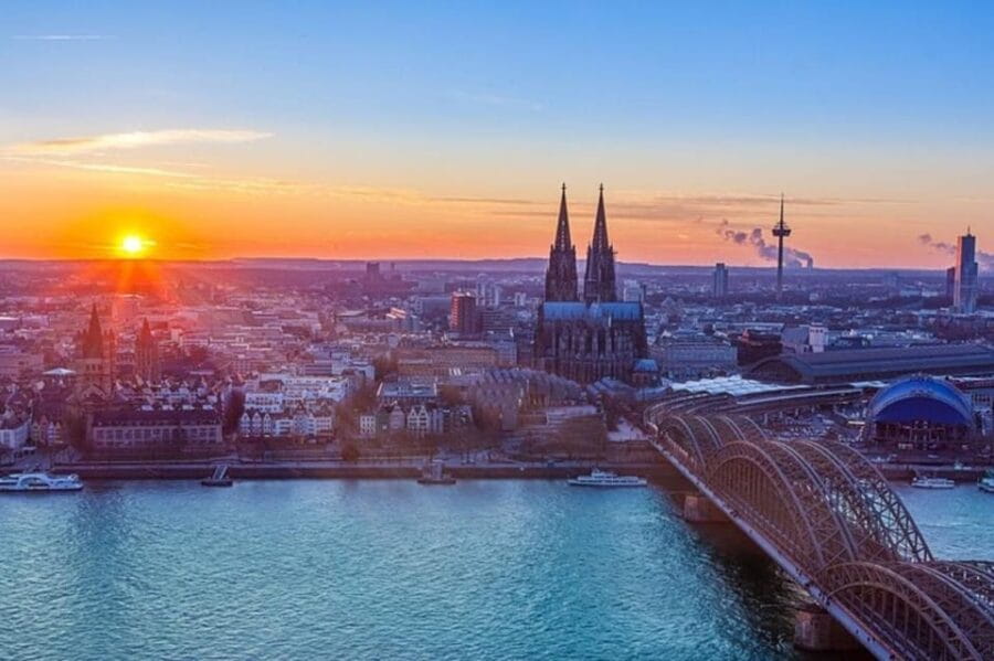 Cologne: Must-See Attractions Walking Tour - The Practicalities: What to Expect and Tips