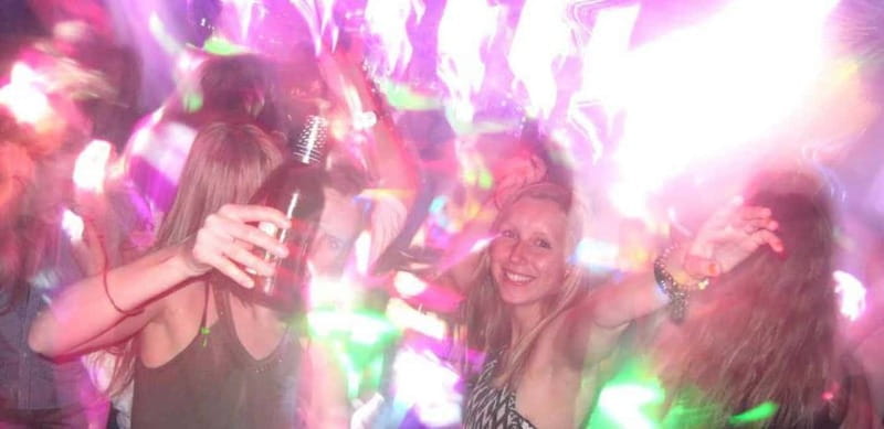 Cologne: Private Pub Crawl - The Guide: Who Makes the Night Special?