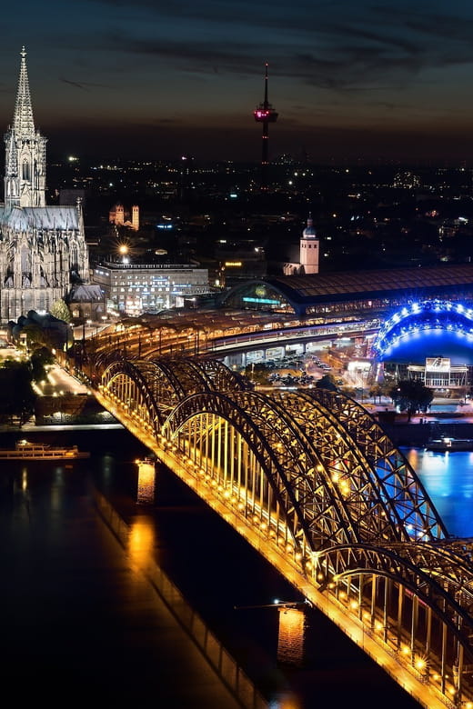 Cologne: Private Tour with a Local - Why this tour offers more than just sightseeing