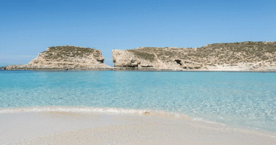 Comino's Best in a Flash: Caves, Coves & Beaches Boat Tour - Starting Point and Ease of Access