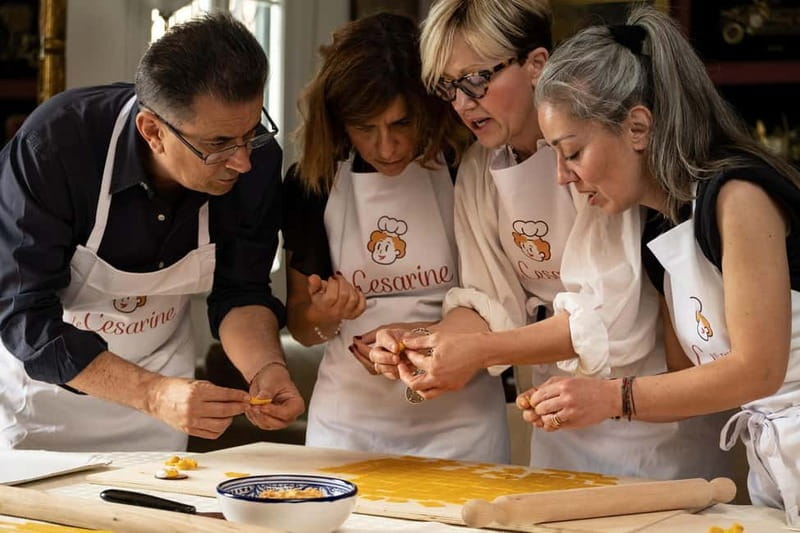 Como: Market Tour and Cooking Class at a Local's Home - Who Will Love This Experience?