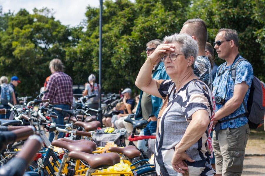 Copenhagen: Highlights 3 Hour Bike Tour with a Local Guide - What You’ll See and Experience