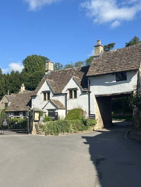 Cotswolds Gin and Whisky Distillery Private Car Tour - Exploring Picturesque Villages of the Cotswolds