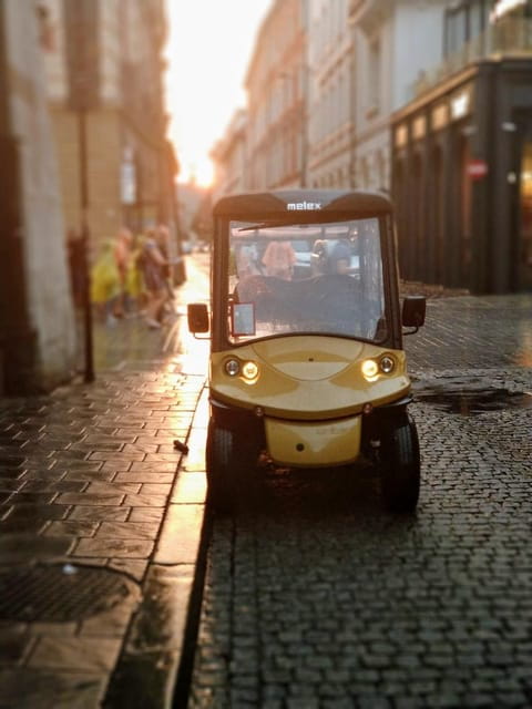 Cracow: Kazimierz by Golf Cart and Schindler's Factory Tour - Detailed Tour Breakdown