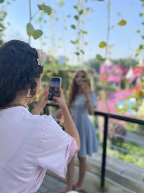 Creative Portraits in Berlins Streets - Who Would Love This Experience?