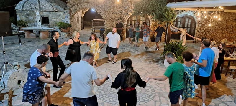Cretan Night Experience  Dinner, Music & Dance - Discovering the Authentic Cretan Night at Pinakoti Restaurant