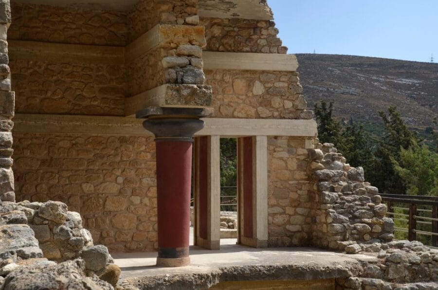 Crete: Knossos Palace & Heraklion Guided Tour - The Logistics: Comfort and Convenience