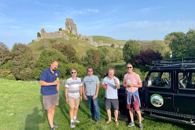 CRUISE SPECIAL- STONEHENGE & SALISBURY - PRIVATE JEEP SAFARI Tour - A Cozy Lunch at The Wheatsheaf