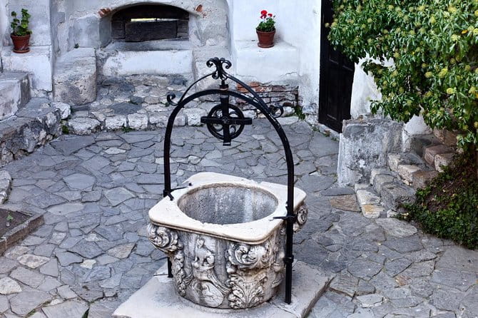 Day Trip Through Brasov in Transylvania and Bran, Peles, and Rasnov Castles - The Gothic Mystery: Bran Castle – Dracula’s Haunted House