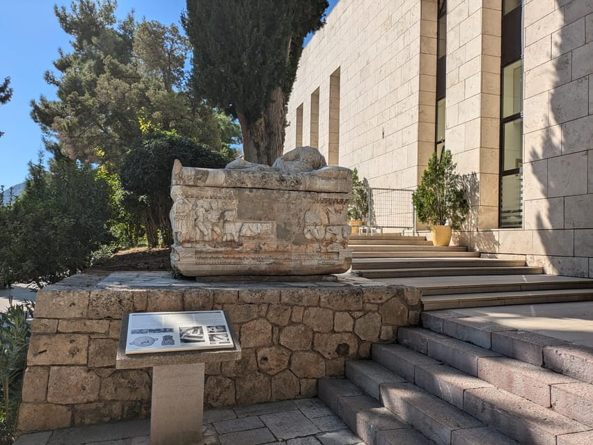 Delphi and Hosios Loukas Monastery: Private Tour from Athens - Entering the World of Delphi: What to Expect