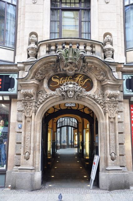 Der Leipziger Passagen-Rundgang in der Altstadt - Walking Through the Itinerary: From the Rathaus to the Hidden Corners