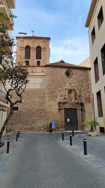 Descubriendo Almería: Un Viaje por la Historia y la Cultura - Discovering Almeria’s Hidden Corners and Rich Past