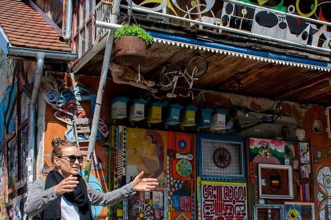 Discover Ljubljana with a local - Petkovkovo Nabreje and the Riverbank Vibe