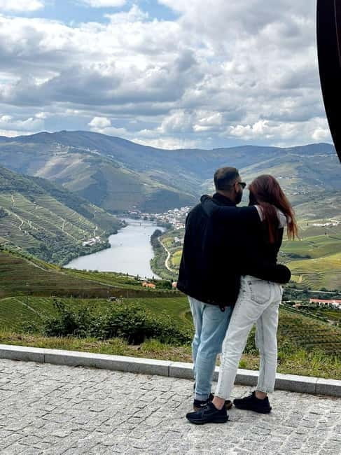 DOURO VALLEY: Premium Wine Tour, Winery Lunch & Private Boat - Discovering the Douro Valley: A Deep Dive