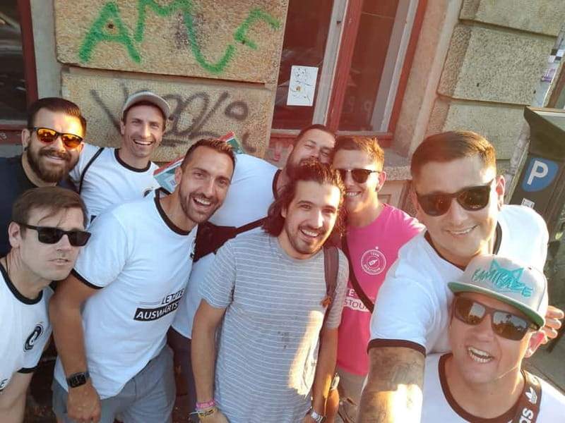 Dresden: Bachelor(ette) Party with Night PubCrawl - Who Will Enjoy This Experience?