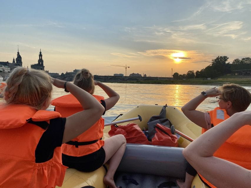 Dresden: Bootstour-Sonnenuntergang im Schlauchboot genießen - What to Expect on the Water