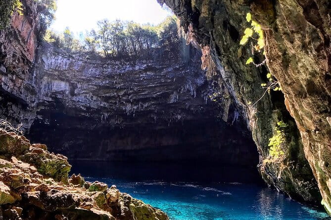 Drogarati cave-Melissani Lake and Antisamos Beach - The Practicalities: What to Expect and How to Make the Most of It
