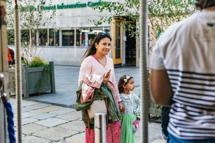 Dublin: Afternoon Tea Vintage Bus Tour - Exploring Dublin on a Vintage Bus