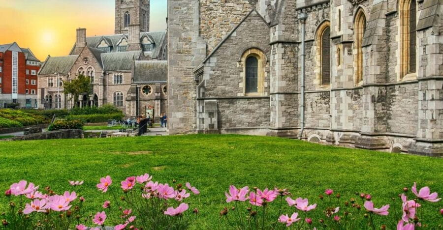 Dublin: Book of Kells, Dublin Castle and Christ Church Tour - Inside Dublin Castle and Hidden Gems