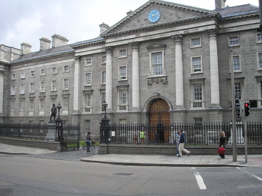 Dublin: Highlights and Hidden Corners Walking Tour - Inside and Outside: Landmark Visits and External Views