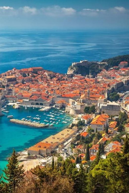 Dubrovnik : Must-See Private Walking Tour With A Guide - Exploring Dubrovnik’s Old Town: What to Expect