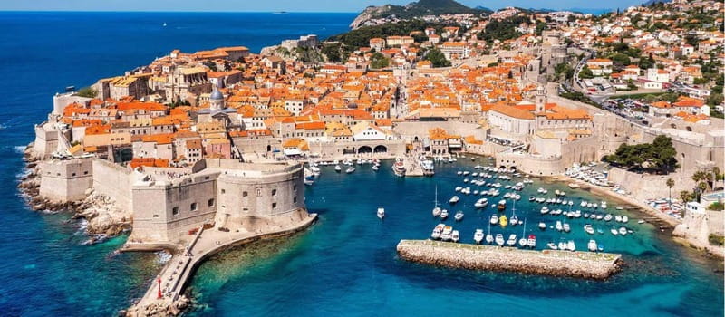 Dubrovnik: Old City Walking Tour with a FREE Polaroid Photo - Detailed Breakdown of the Itinerary