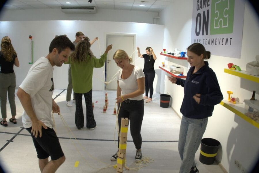 Düsseldorf: The Ultimate Team event (3 rooms - 9 games) - What to Expect on the Day